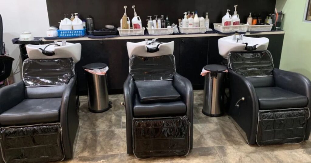 Features to Look for in an Esthetician Chair